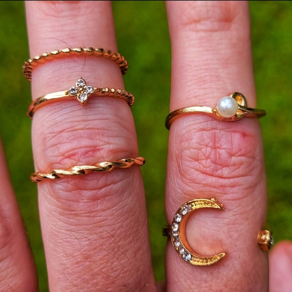 Joyous Occasion Golden Crystal 5 Ring Set Size 6 - 7